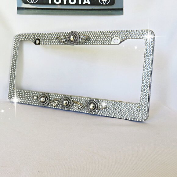White Bling Embellished Car License Plate Frame Accessories.......425 - Picture 1 of 4